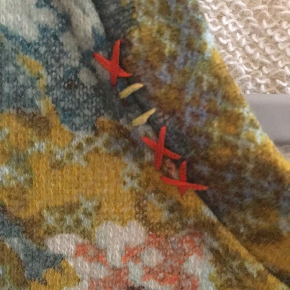 Cute Anthro Lilka Goldenrod Hard To FIND top XS! - Picture 6 of 8